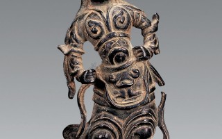  力士服装,金刚力士的武器？